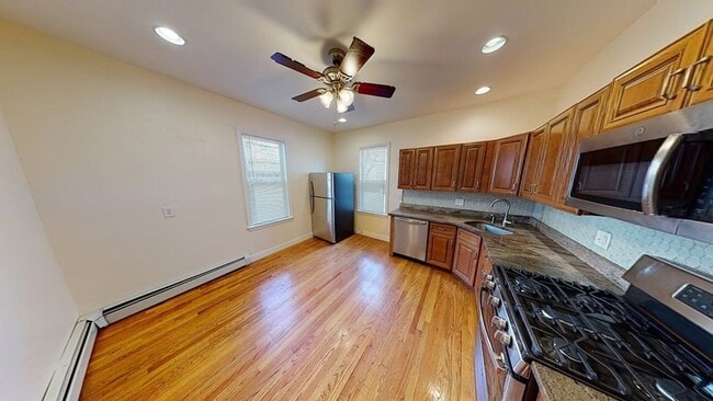 Building Photo - 55 Hazleton St Unit 2