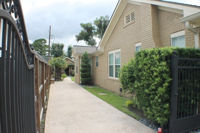 Photo - 8234 Bonner Dr