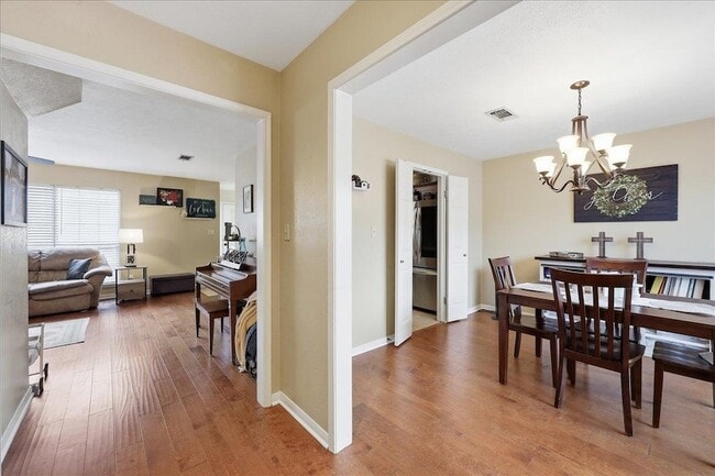 Photo - 1149 Green Meadow St
