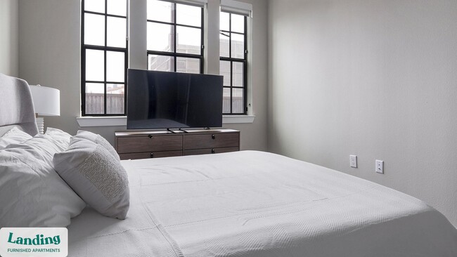 Photo - 1215 Sawyer St Unit 124