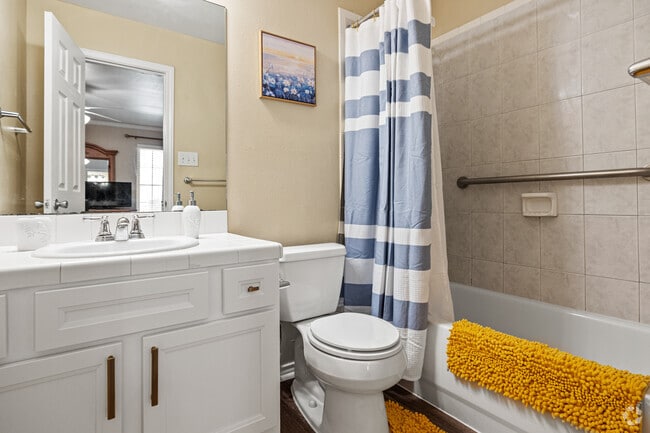 1BR, 1BA - 510SF - Bathroom - Northwood Luxury Apartments & Corporate Su...
