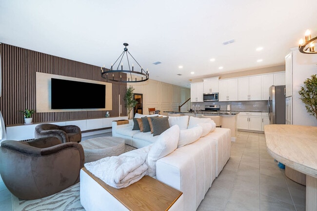 Building Photo - 1660 Tropical Palms Cir Unit ID1018138P