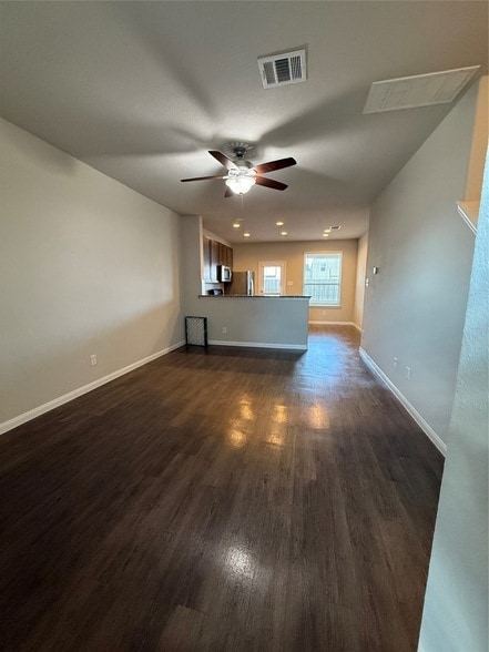 Photo - 7527 Merrylands Dr