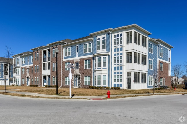 LINDEN SQUARE - LINDEN SQUARE