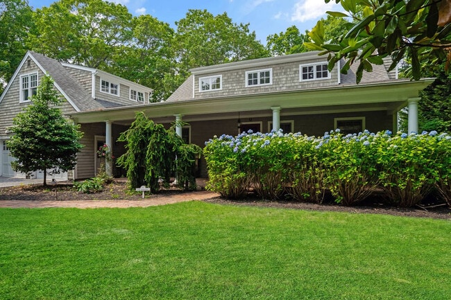 Photo - 11 The Pkwy Unit ID1262274P