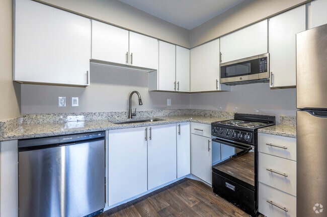 1BR, 1BA - 550SF - Kitchen - River Walk at Puerta de Corrales