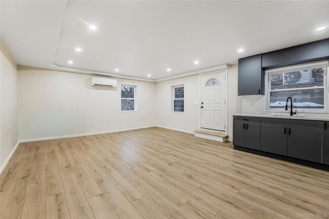 Photo - 604 Yonkers Ave Unit B