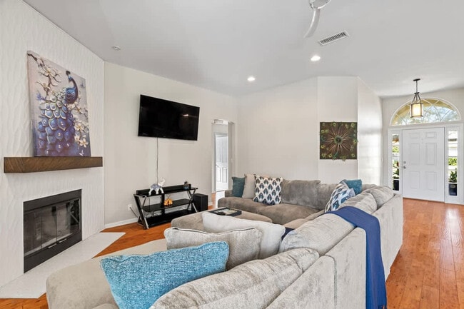 Building Photo - 12160 Irwin Manor Dr Unit SI ID1578507P