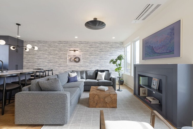 Building Photo - 1117 3rd Ave S Unit ID1320758P