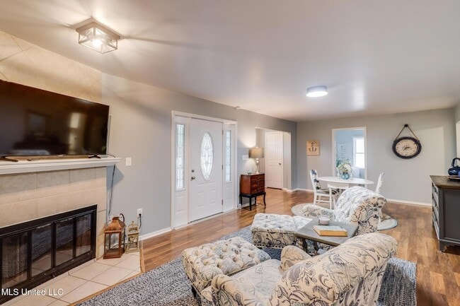 Photo - 419 E Second Street Unit