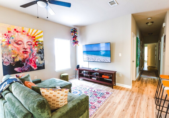 Building Photo - 1657 Indian Woman Rd Unit SI ID1502060P