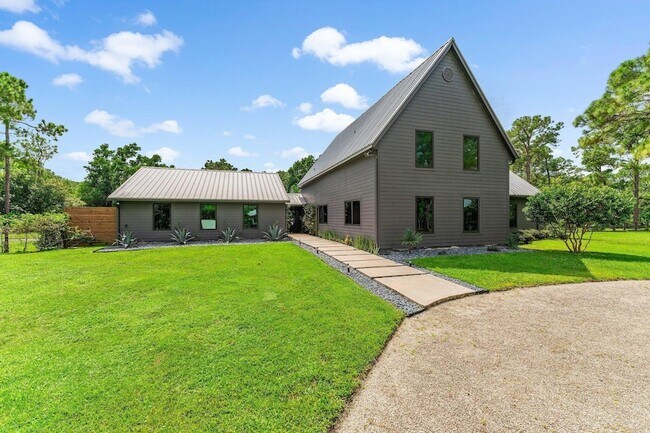 Photo - 12142 157th St N