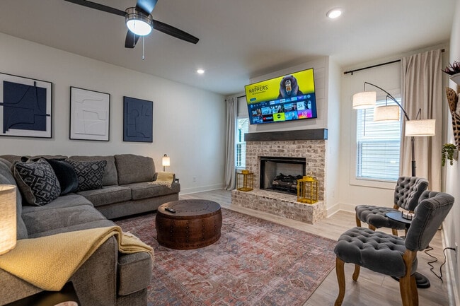 Building Photo - 38 Puckett Rd SE Unit SI ID1462596P