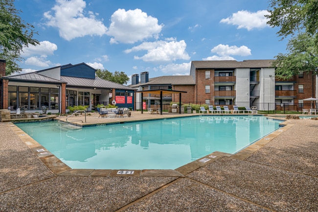 Photo - Raleigh At Towne Crossing