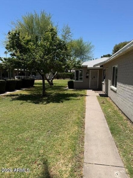 Photo - 2545 E Clarendon Ave Unit 3