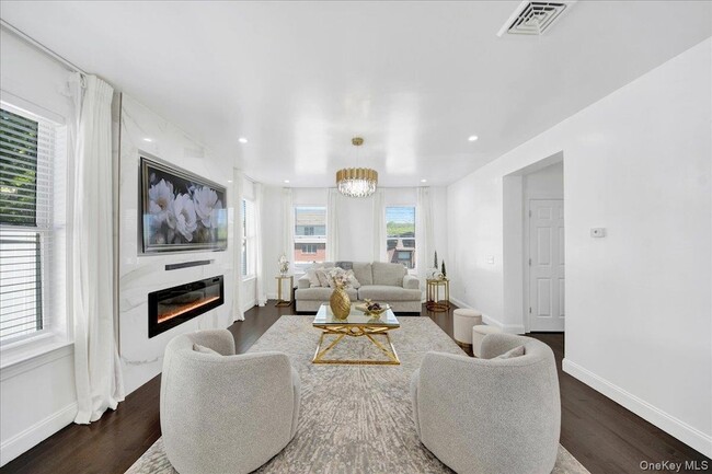 Photo - 12 Drake Pl
