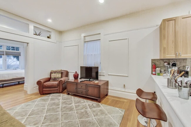 Photo - 2474 Washington St Unit SI ID1569494P