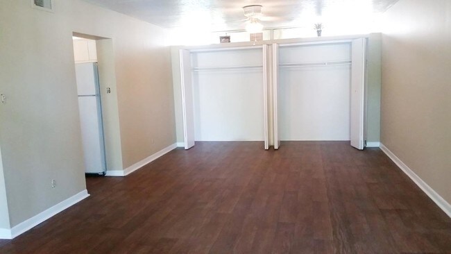 One Bedroom Garden Walk In Living Room - The Hammond Apartments