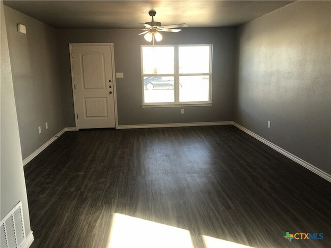 Photo - 1818 Castroville Trl