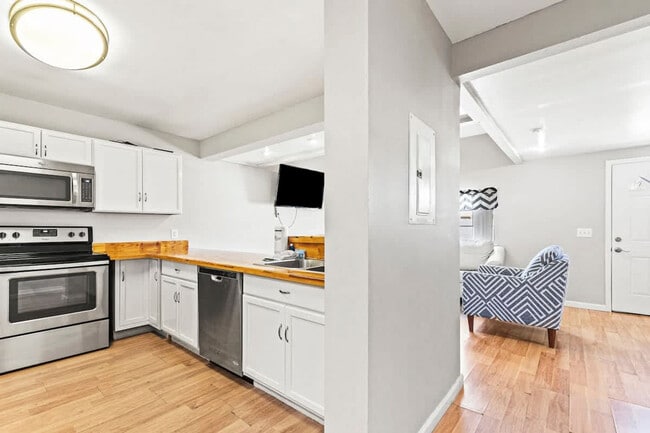 Photo - 5218 Beach Dr Unit ID1355001P