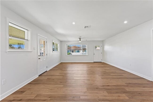 Photo - 542 Marino Dr