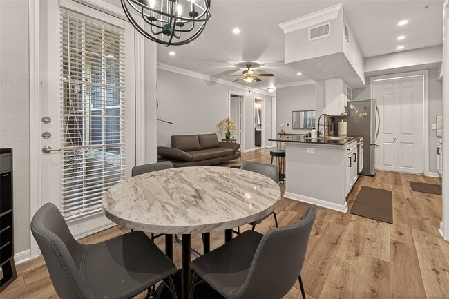 Photo - 7575 Kirby Dr Unit 2103