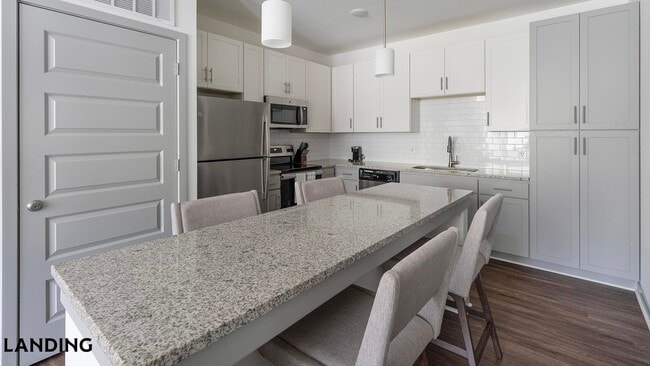 Photo - 100 Wildwood Ct Unit 8-833