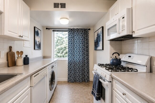 Photo - Stoneridge at Mark Center Apartment Homes