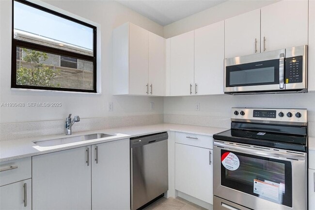 Photo - 23521 SW 129th Ave