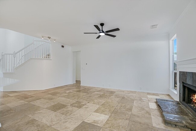 Photo - 2103 Kimra Ln