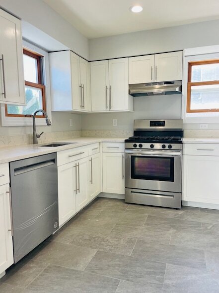 Photo - 16 Oldwood Rd S