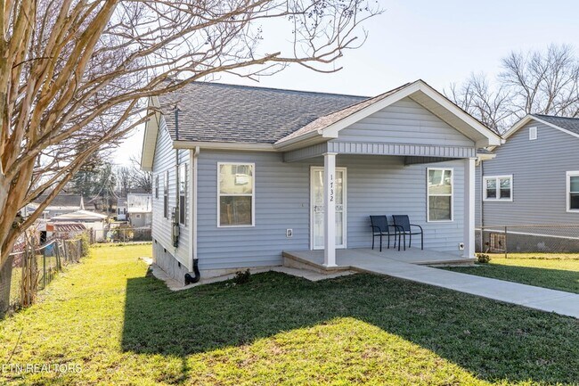 Photo - 1732 Jourolman Ave