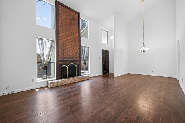Photo - 6401 Deihl Rd Unit 902