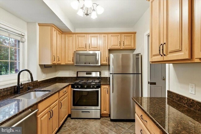 Photo - 1006 Valley Dr