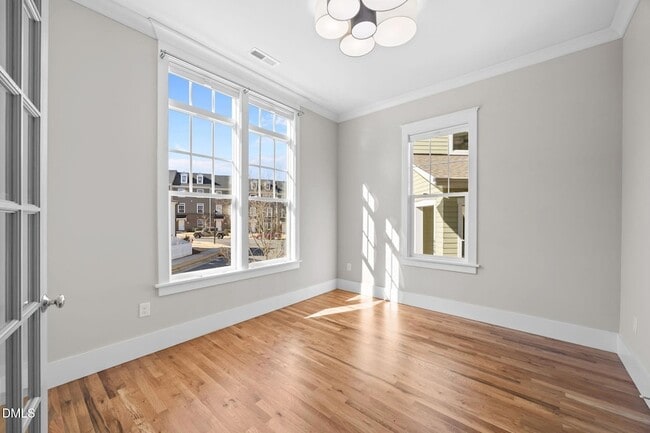 Photo - 916 Noisette Ct