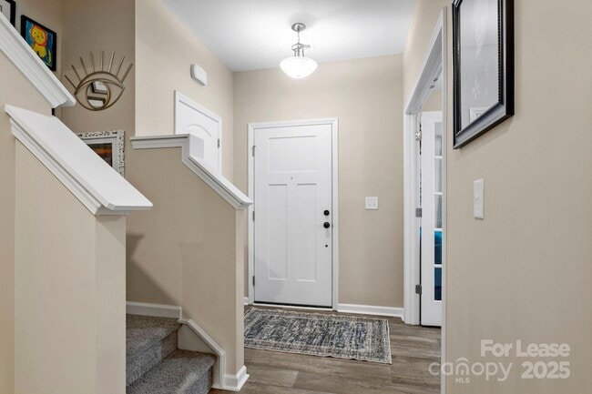 Photo - 467 Switch St