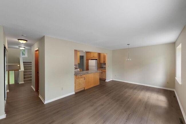 Photo - 304 Pondridge Cir