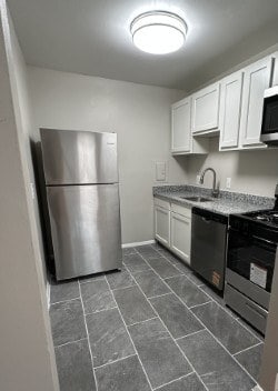 Photo - Finian's Court Apartments