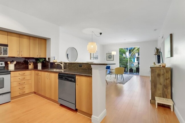 Photo - 255 NE 3rd Ave Unit 2316