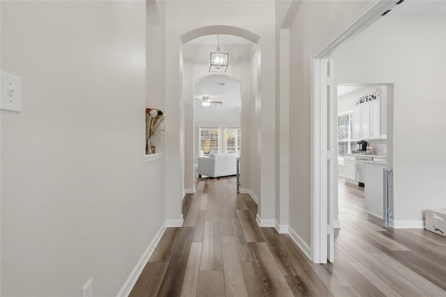 Photo - 28826 Forest Hill Dr