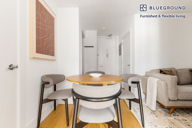 Photo - 230 E 44th St Unit FL6-ID2070