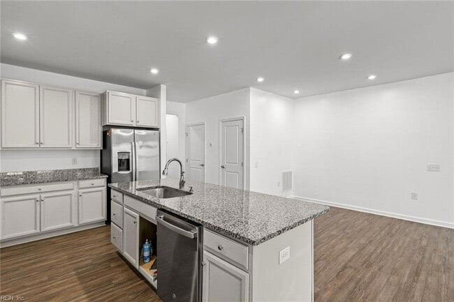 Photo - 109 Capeside Ct