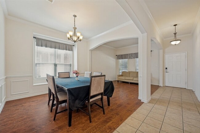 Photo - 1615 Bur Oak Dr