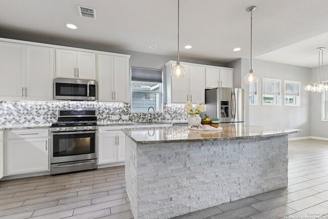 Photo - 8732 Stackstone