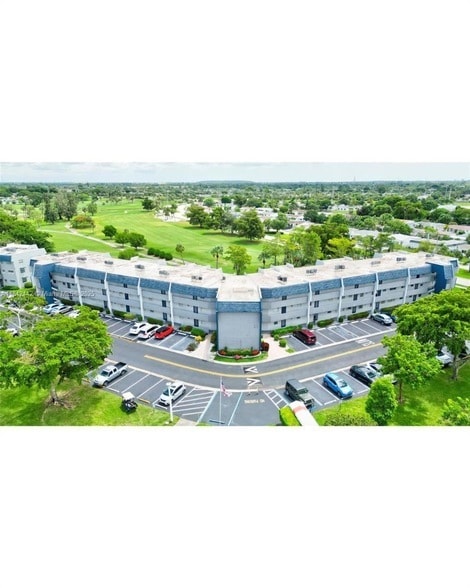 Building Photo - 7787 Golf Cir Dr Unit 106