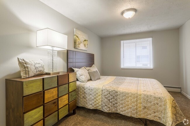 Building Photo - Chamberlain I & II Apartments