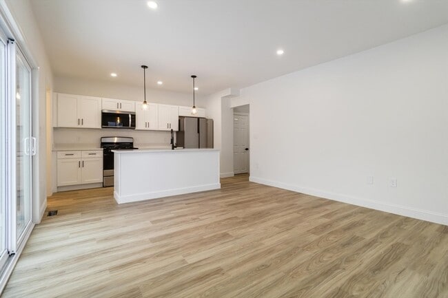 Photo - 2 Elmwood St