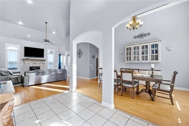 Photo - 38 Riviera Dr Unit ID1363338P