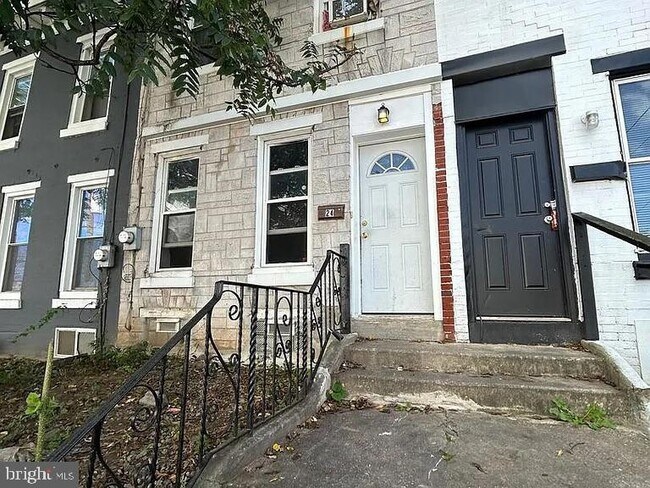 Building Photo - 24 E Abbottsford Ave