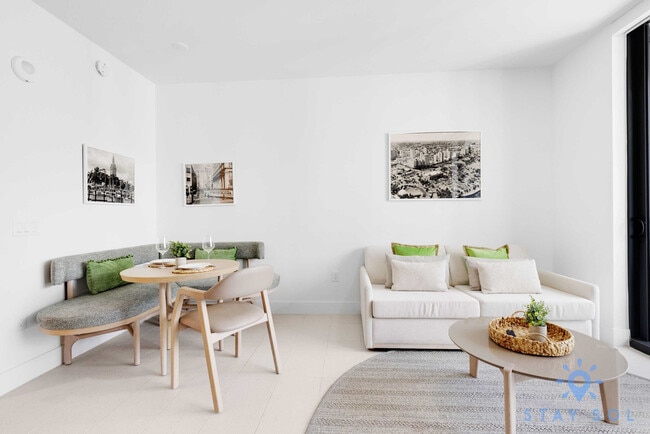 Photo - 601 NE 1st Ave Unit ID1227538P